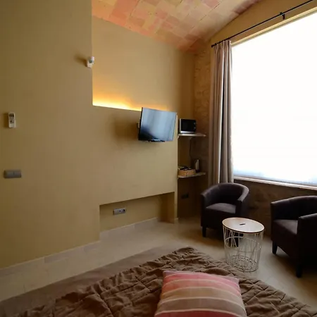 Petit - Apartment Pals
