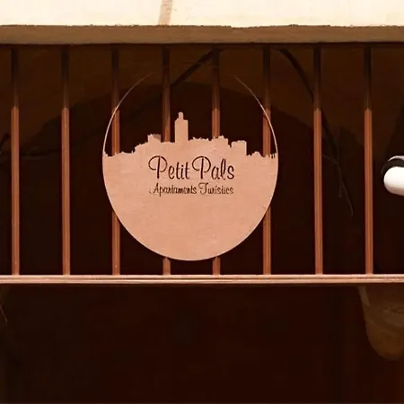 Petit - Pals